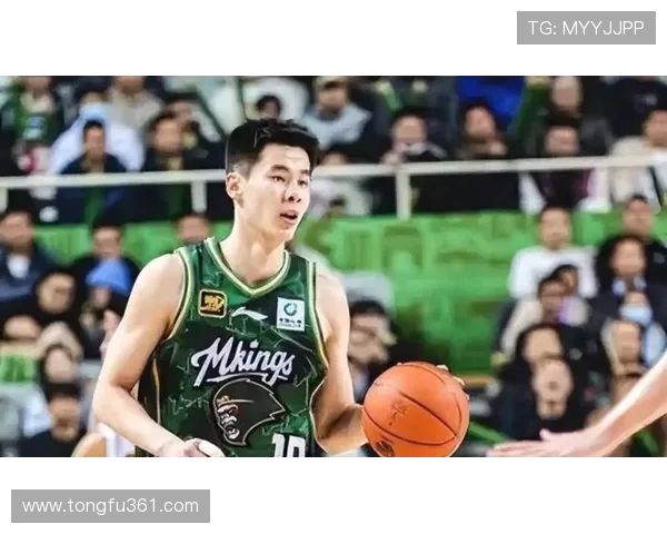 CBA季前赛青岛队对阵同曦队精彩对决引发球迷热议