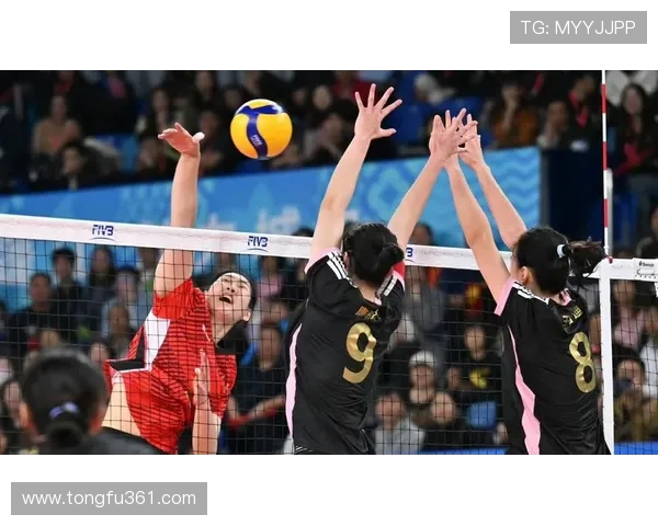 中国女排与北大女排巅峰对决展现青春力量与竞技精神的精彩较量 中国女排与北大女排巅峰对决展现青春力量与竞技精神的精彩较量