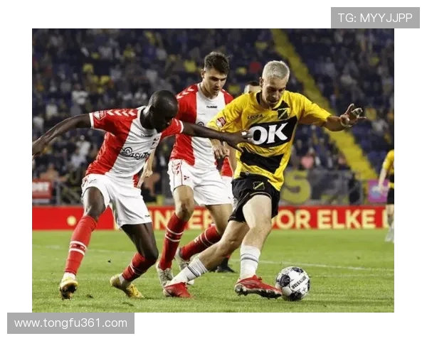 索肖迎战圣旺红星争夺法乙联赛关键三分的激烈对决